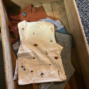 Infant Boy's 3 piece joggers, vest and onesie size 6 mos